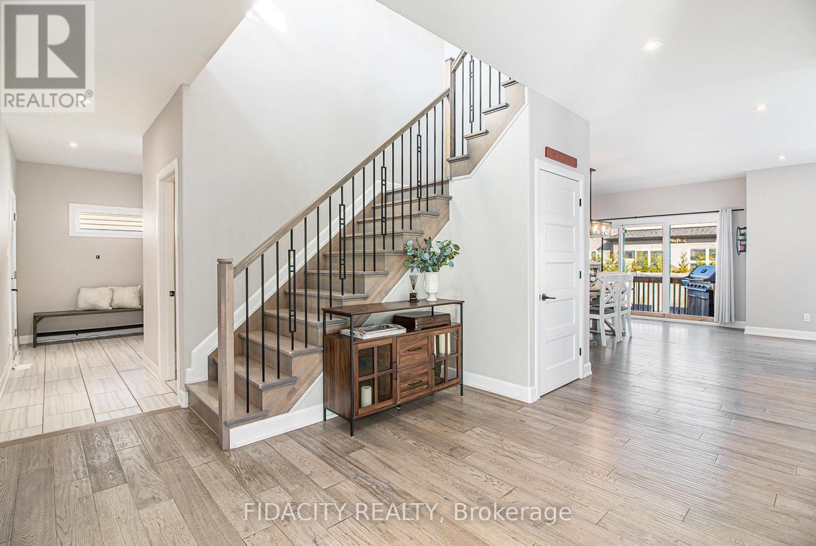 649 Misty Street, Russell, Ontario  K4R 0E7 - Photo 6 - X12488160