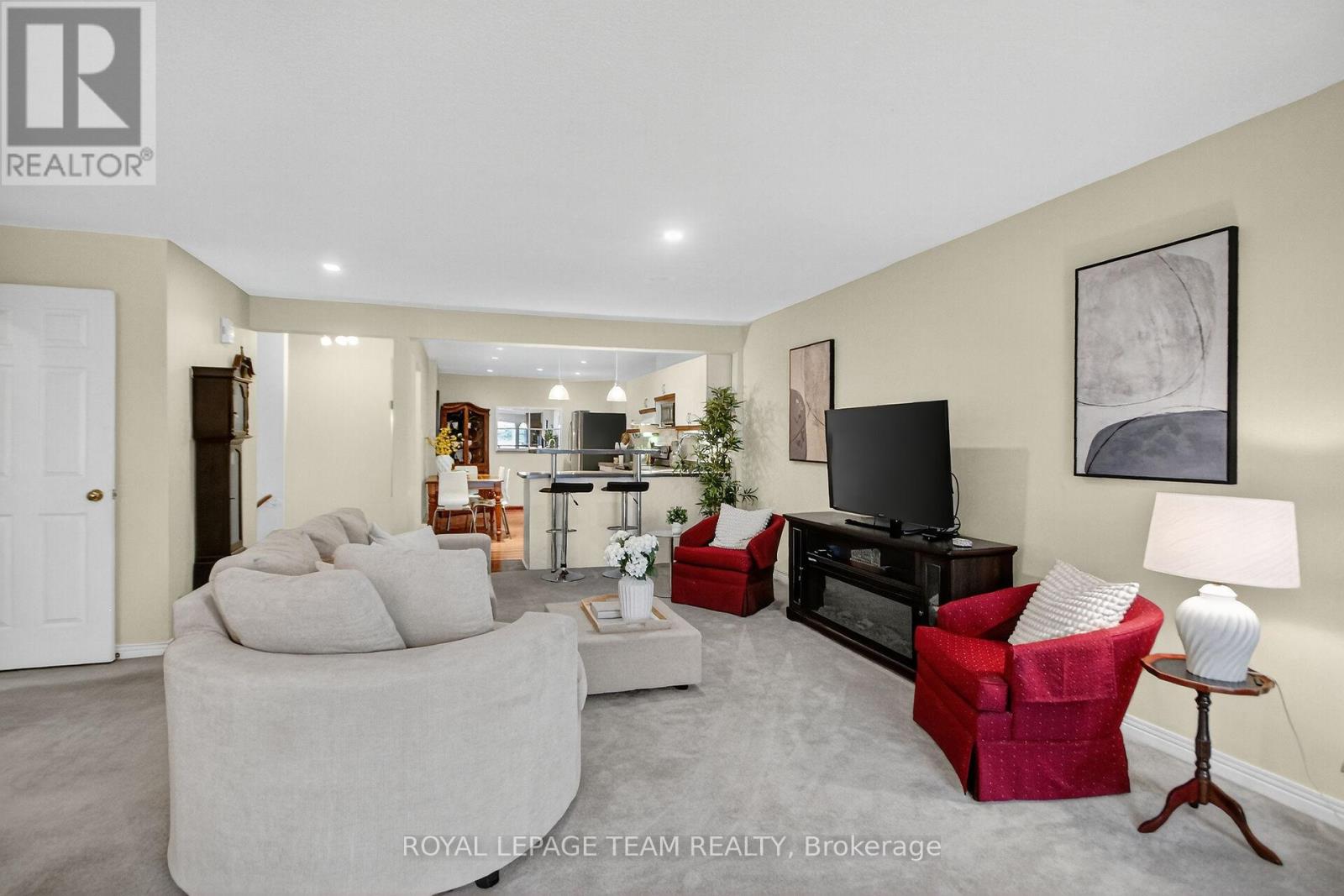 206 Stratas Court, Ottawa, Ontario  K2L 3K5 - Photo 12 - X12488406