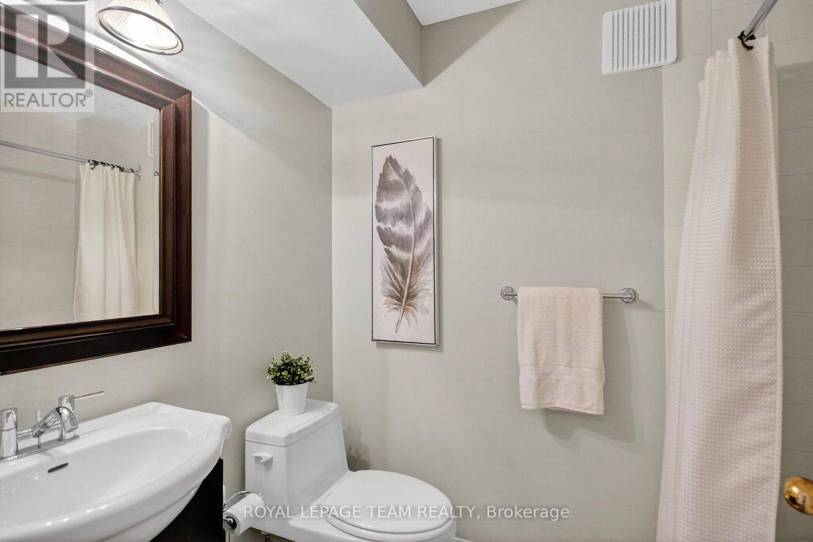 206 Stratas Court, Ottawa, Ontario  K2L 3K5 - Photo 27 - X12488406