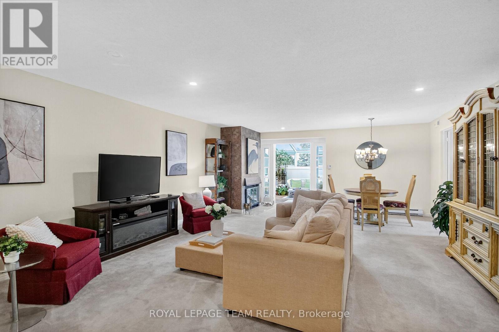 206 Stratas Court, Ottawa, Ontario  K2L 3K5 - Photo 9 - X12488406