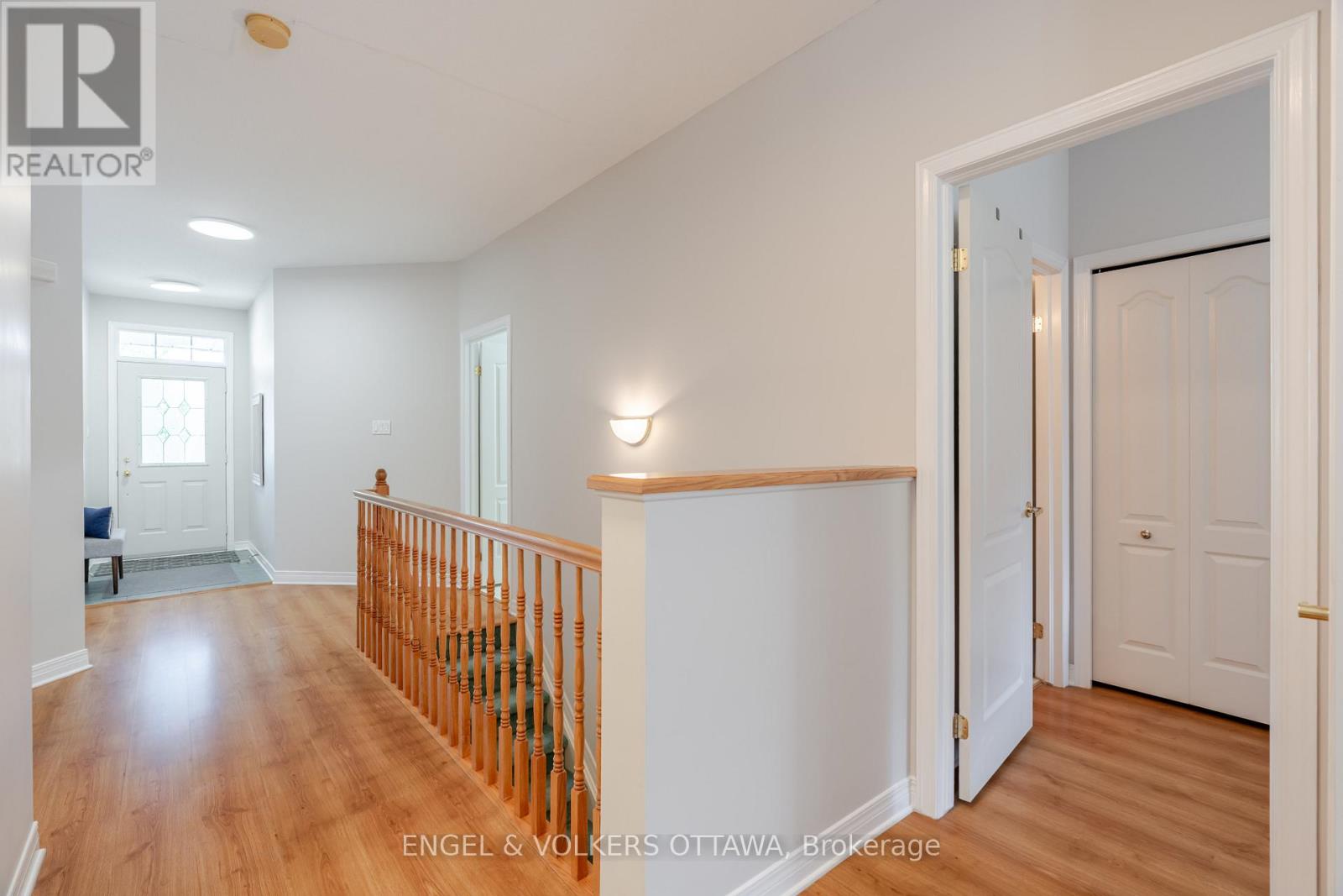 60 Sable Run Drive, Ottawa, Ontario  K2S 1W7 - Photo 14 - X12488414