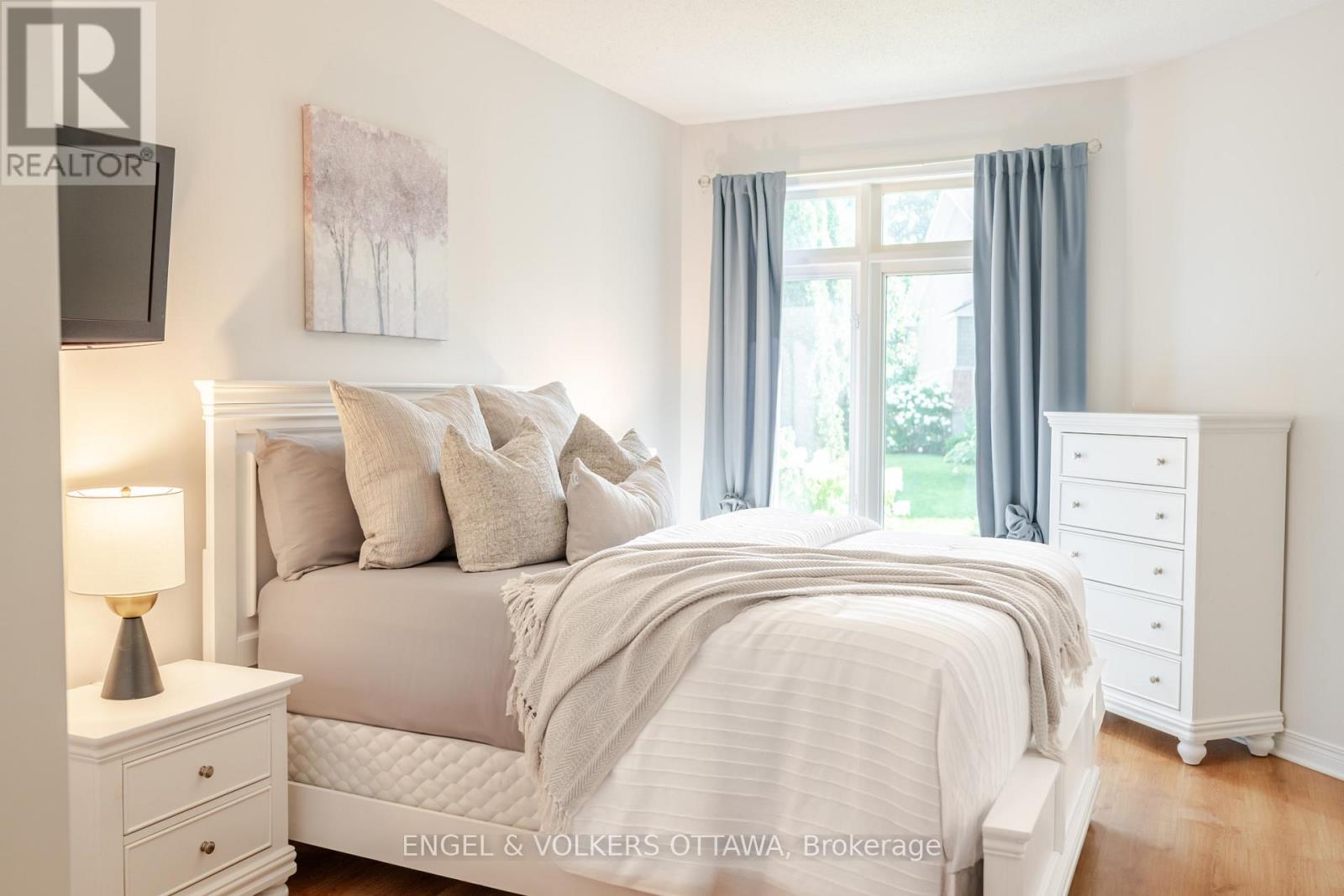 60 Sable Run Drive, Ottawa, Ontario  K2S 1W7 - Photo 16 - X12488414