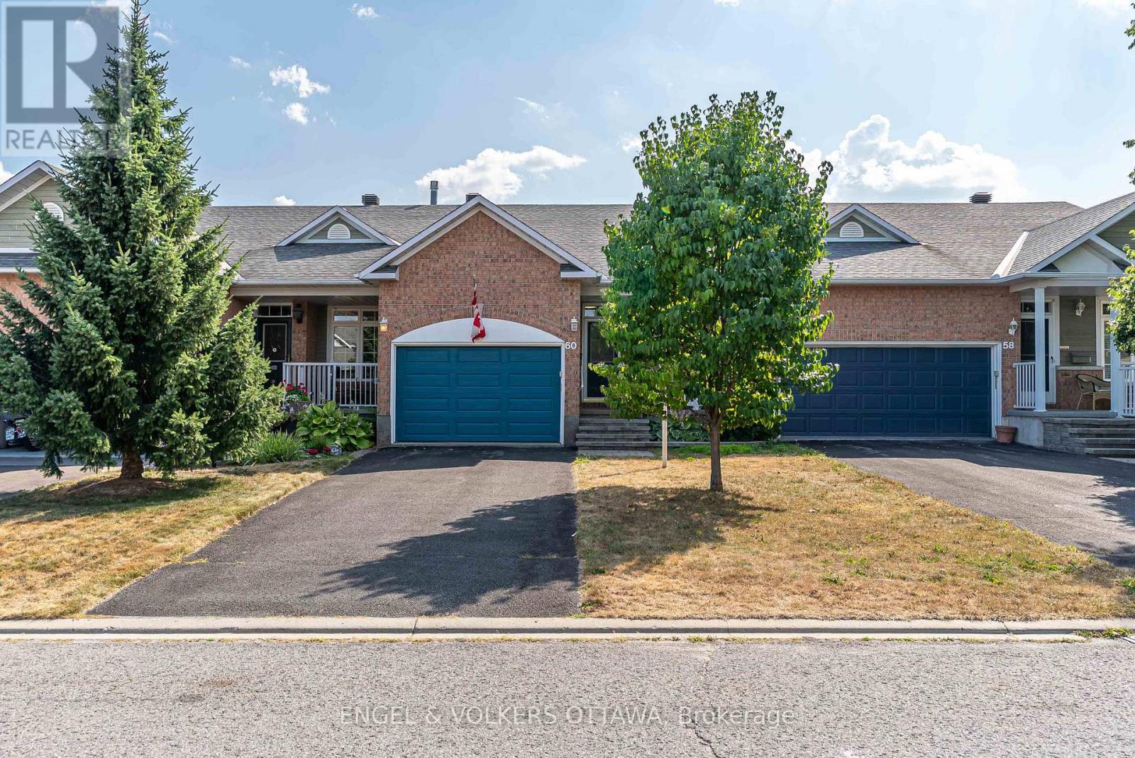 60 Sable Run Drive, Ottawa, Ontario  K2S 1W7 - Photo 2 - X12488414