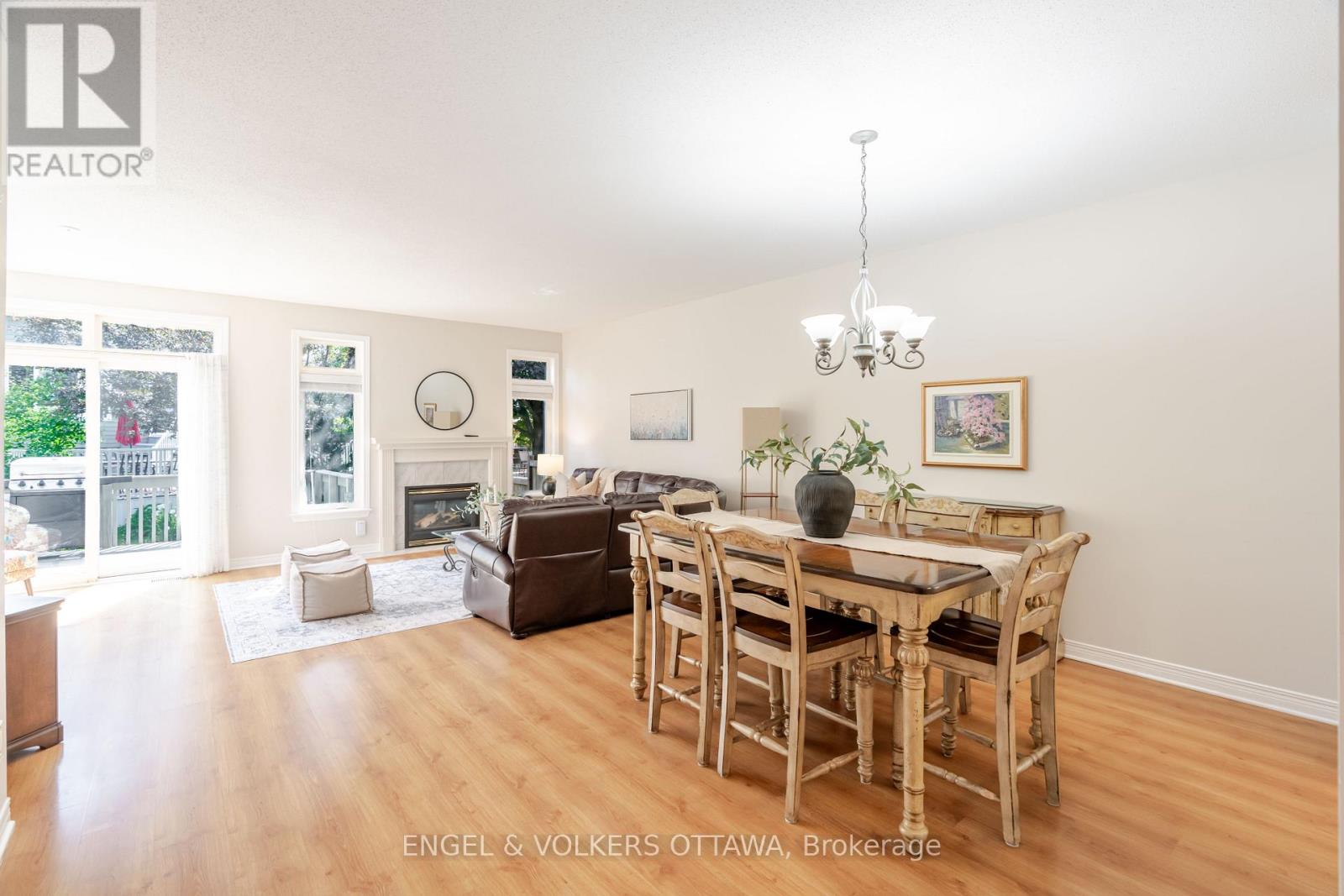 60 Sable Run Drive, Ottawa, Ontario  K2S 1W7 - Photo 28 - X12488414