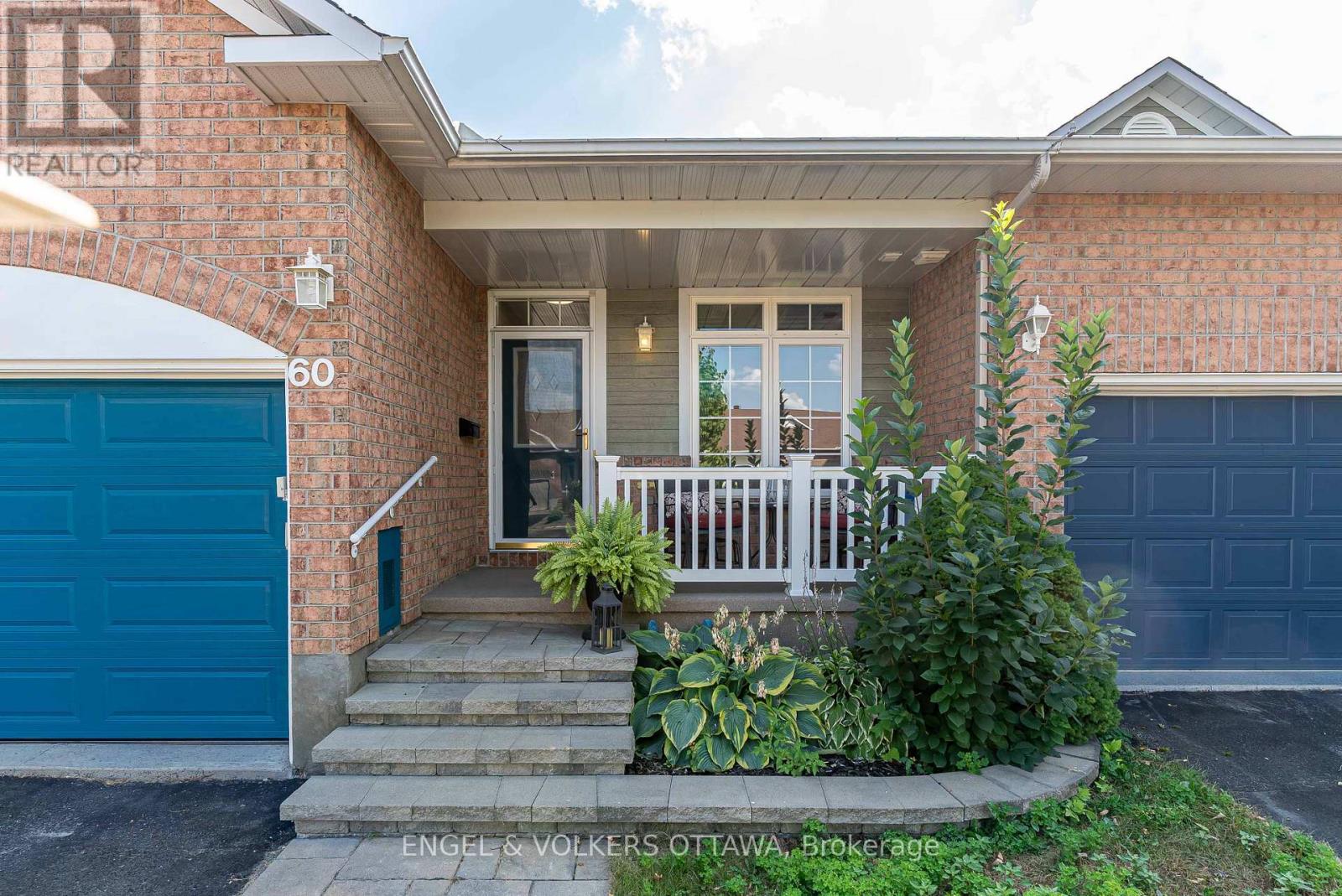 60 Sable Run Drive, Ottawa, Ontario  K2S 1W7 - Photo 3 - X12488414