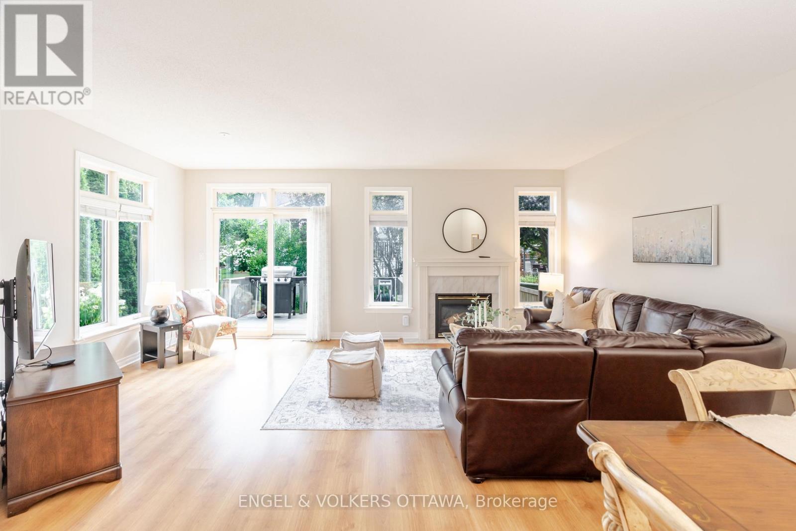 60 Sable Run Drive, Ottawa, Ontario  K2S 1W7 - Photo 30 - X12488414