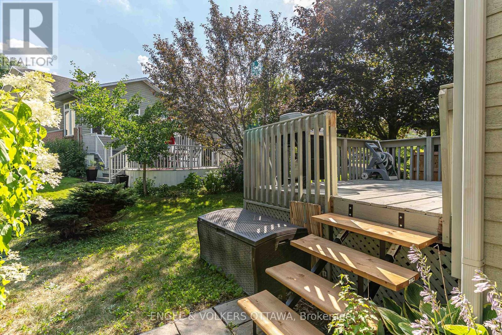 60 Sable Run Drive, Ottawa, Ontario  K2S 1W7 - Photo 36 - X12488414