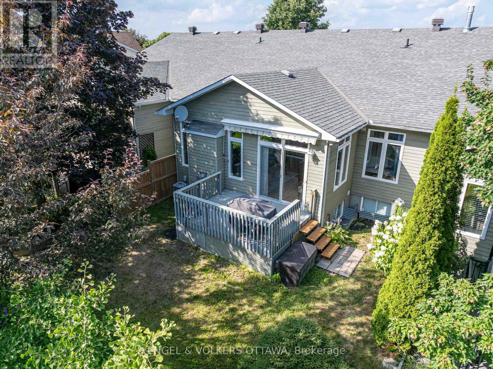 60 Sable Run Drive, Ottawa, Ontario  K2S 1W7 - Photo 37 - X12488414