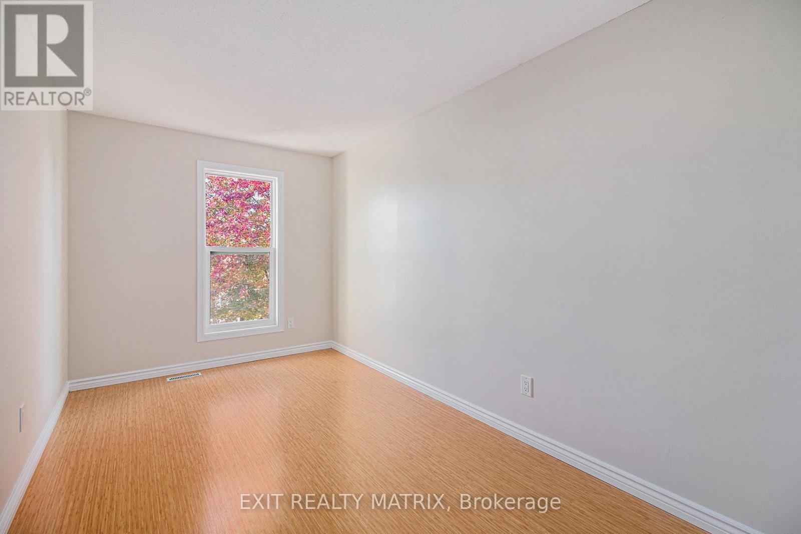 1432 Deavy Way E, Ottawa, Ontario  K1E 2W8 - Photo 11 - X12488562