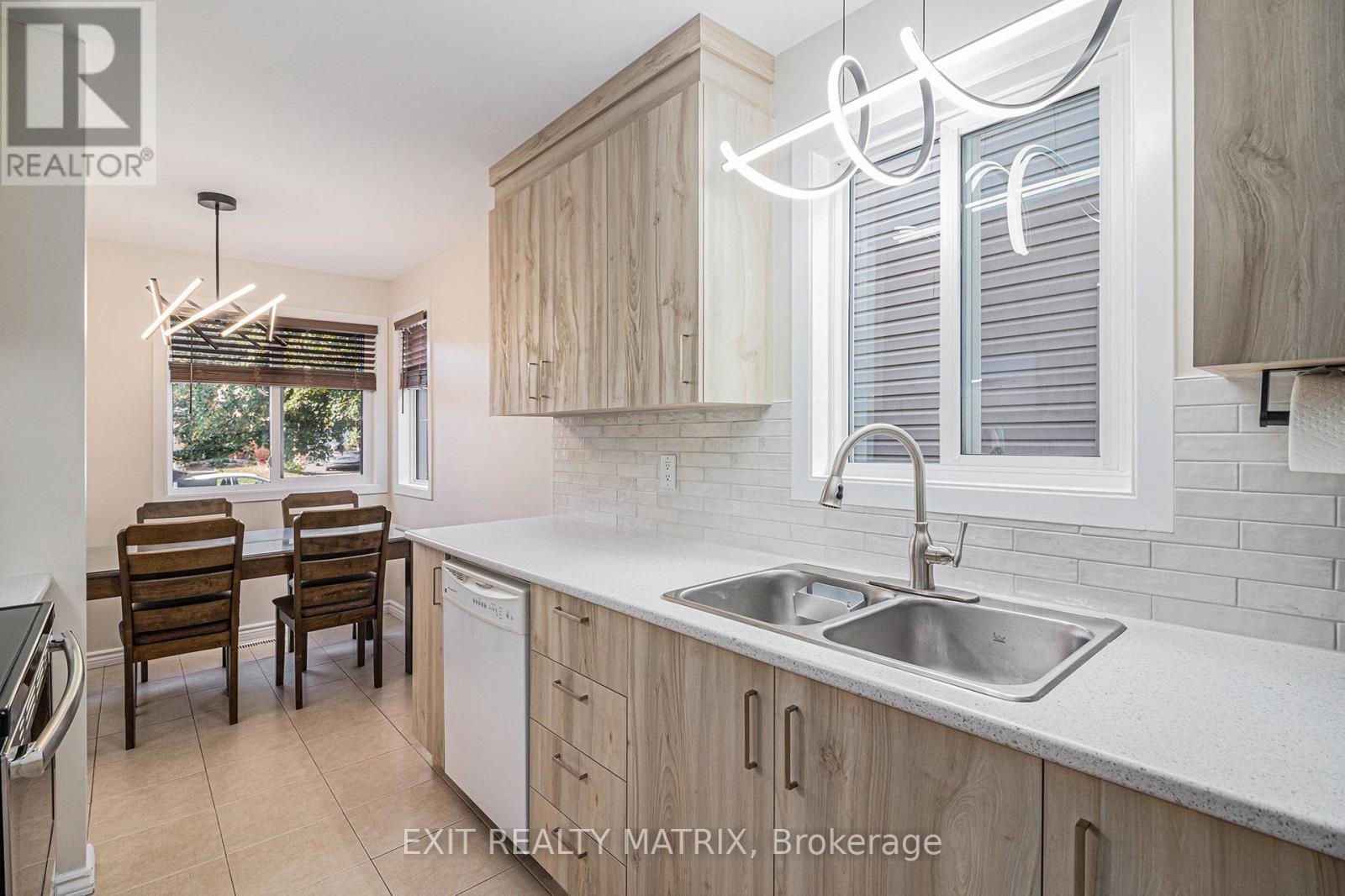 1432 Deavy Way E, Ottawa, Ontario  K1E 2W8 - Photo 6 - X12488562