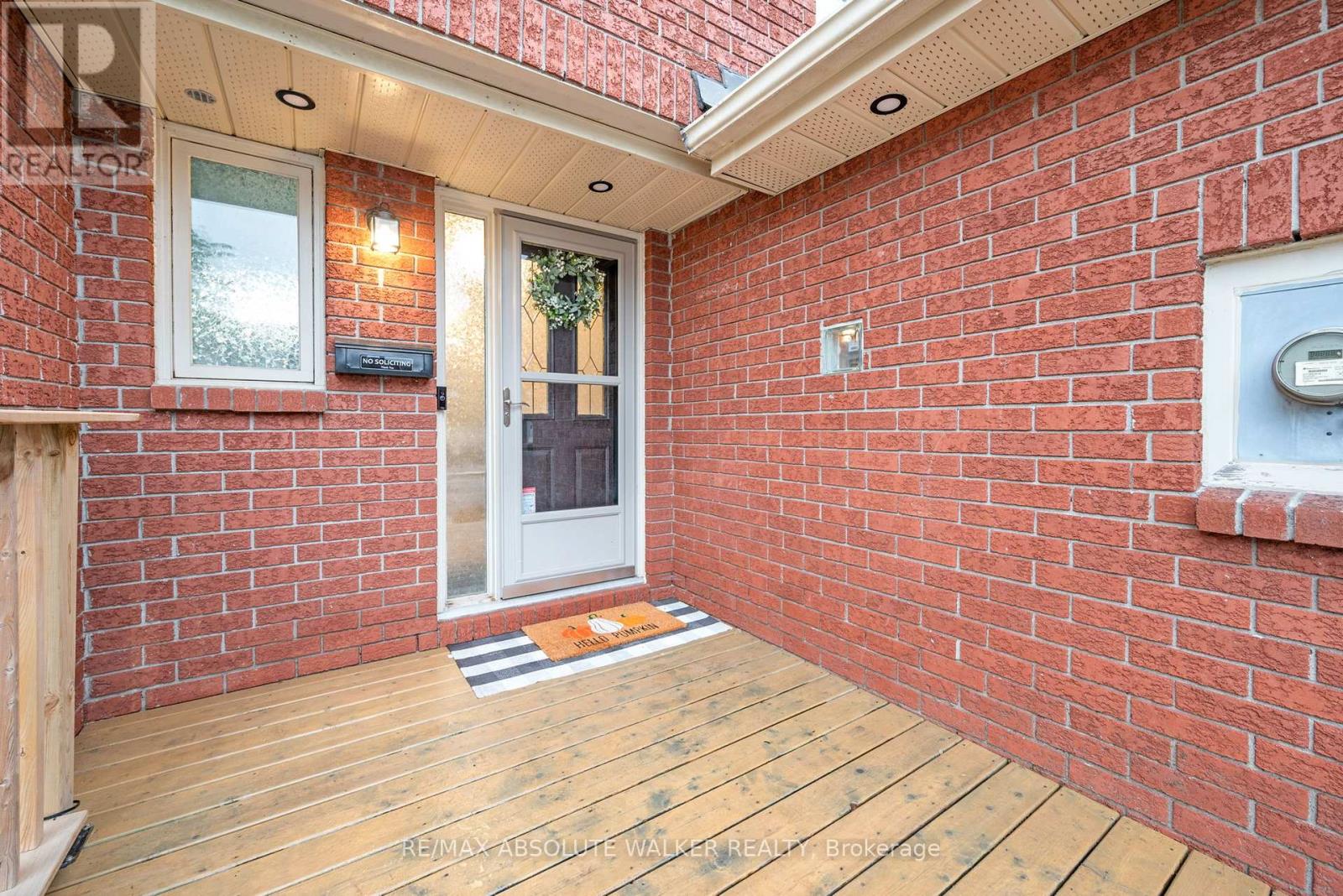 108 Cedarock Drive, Ottawa, Ontario  K2M 2H5 - Photo 3 - X12488580