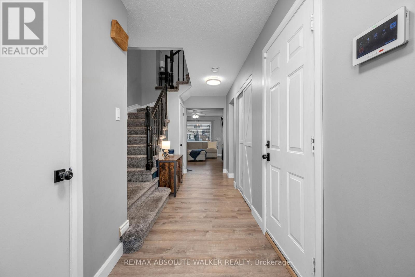 108 Cedarock Drive, Ottawa, Ontario  K2M 2H5 - Photo 4 - X12488580