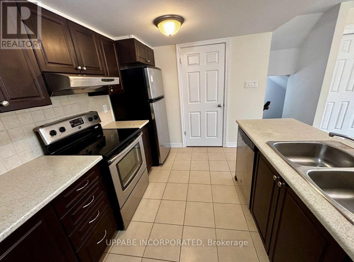 B - 289 Titanium Private, Ottawa, Ontario  K1C 0A5 - Photo 3 - X12488720