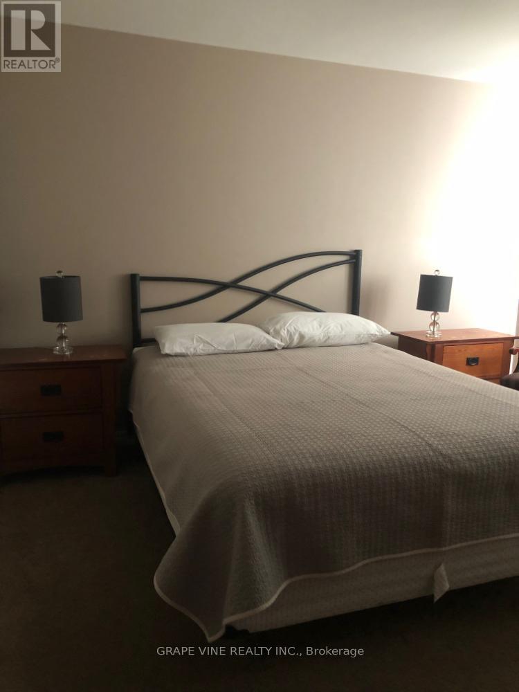 37 Cloverloft Court, Ottawa, Ontario  K2S 1T3 - Photo 11 - X12488834