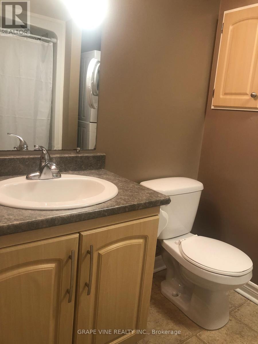 37 Cloverloft Court, Ottawa, Ontario  K2S 1T3 - Photo 9 - X12488834