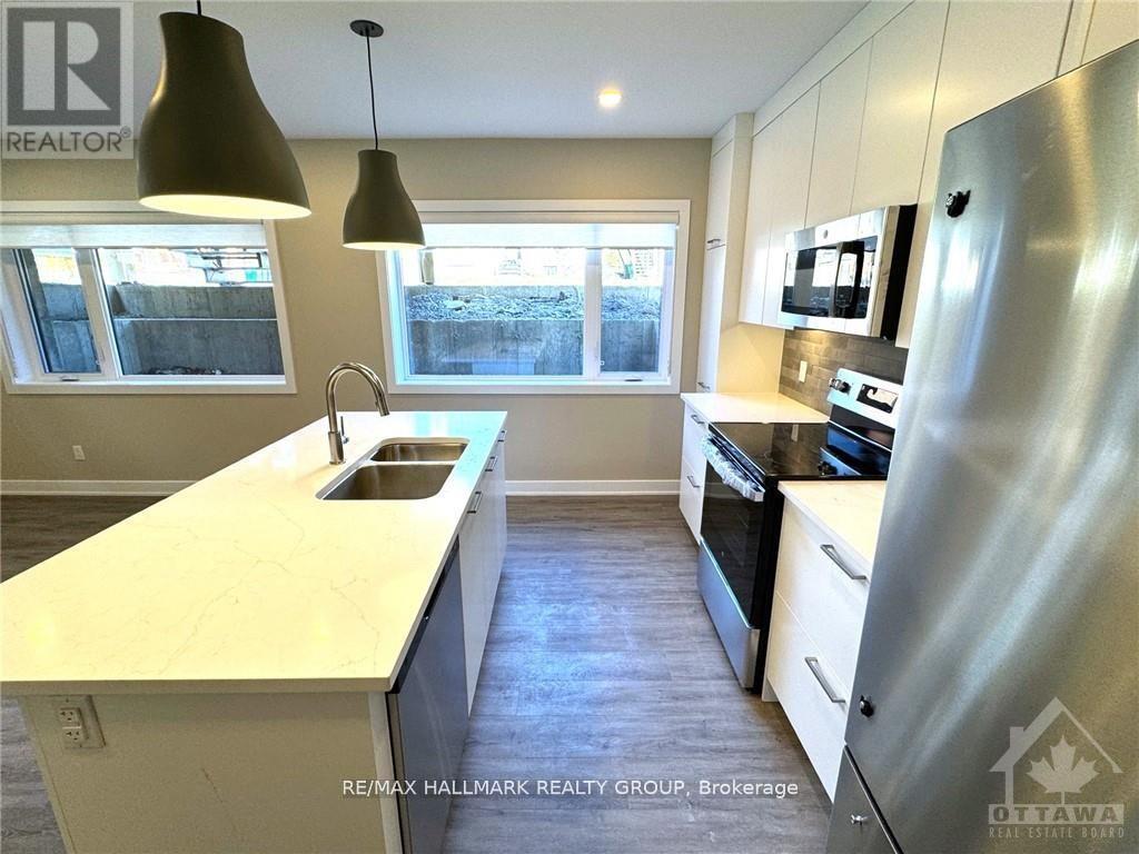 B - 314 Mona Avenue, Ottawa, Ontario  K1L 7A2 - Photo 11 - X12488878