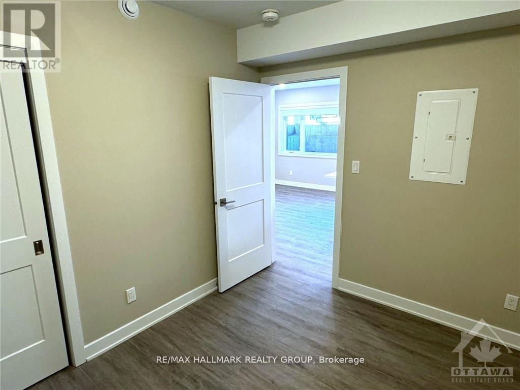 B - 314 Mona Avenue, Ottawa, Ontario  K1L 7A2 - Photo 14 - X12488878