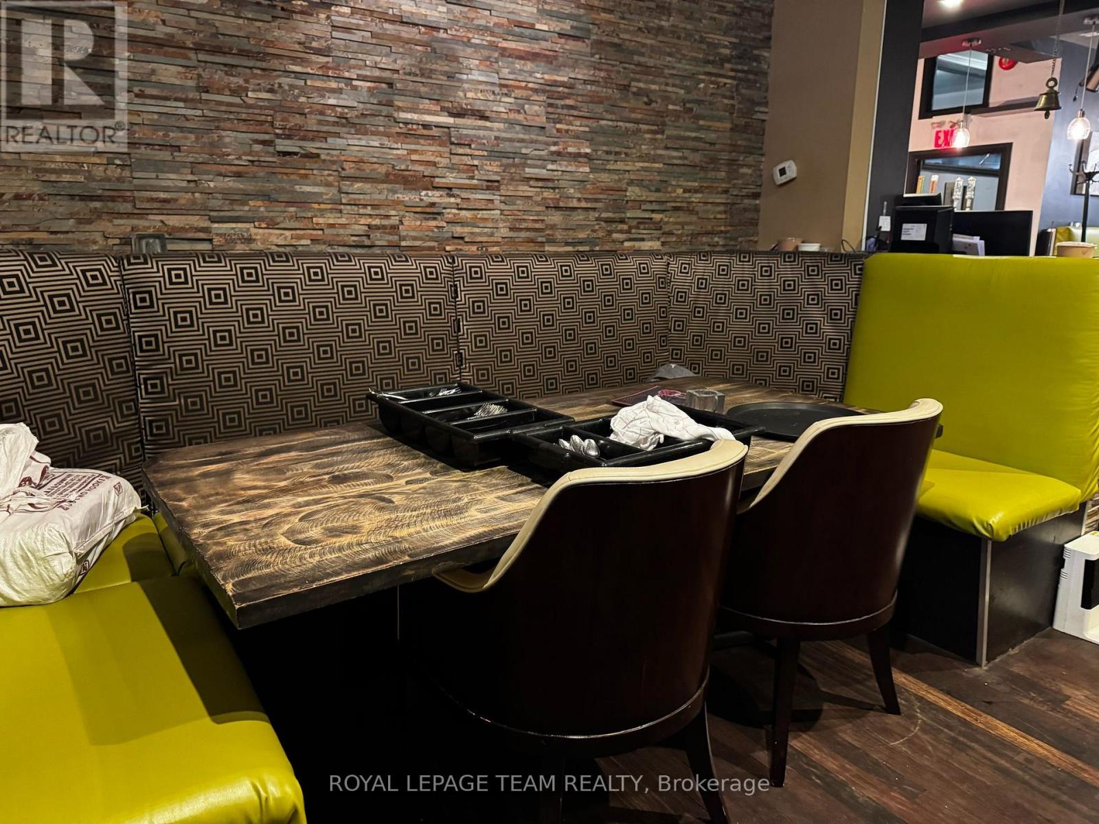 100 - 271 Dalhousie Street, Ottawa, Ontario  K1N 7E5 - Photo 2 - X12488898