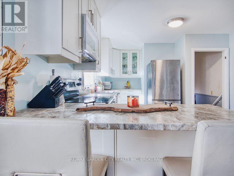 5 Hewko Street, St. Catharines (Fairview), Ontario  L2N 2E2 - Photo 13 - X12488000