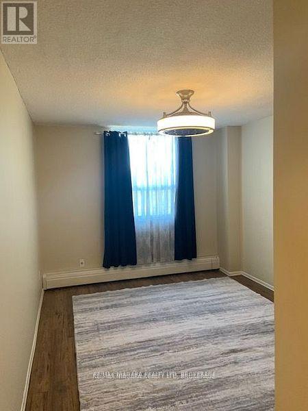 609 - 365 Geneva St Street, St. Catharines, Ontario  L2N 5S7 - Photo 8 - X12488104