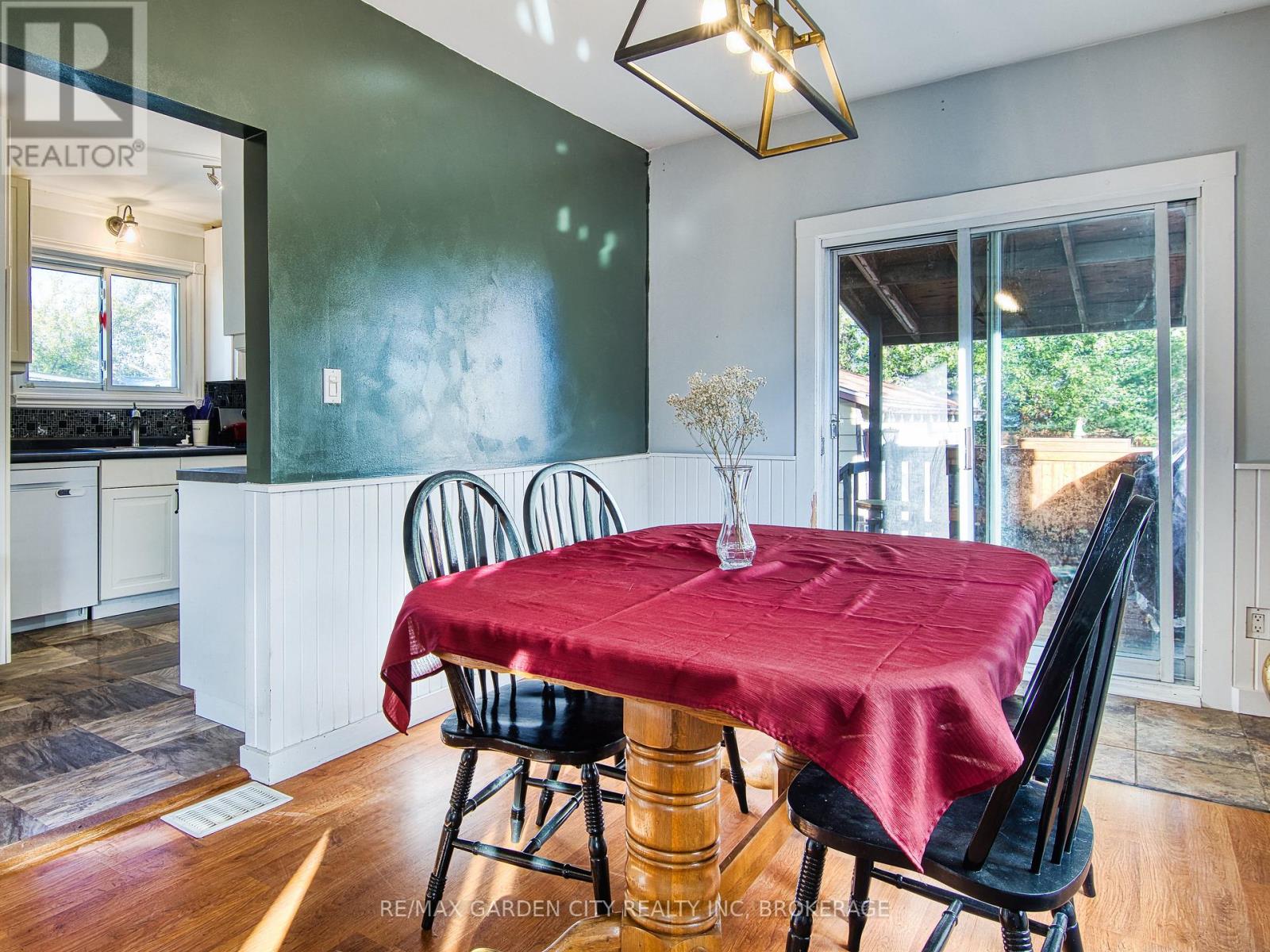 809 Steele Street, Port Colborne, Ontario  L3K 4Z5 - Photo 14 - X12488174