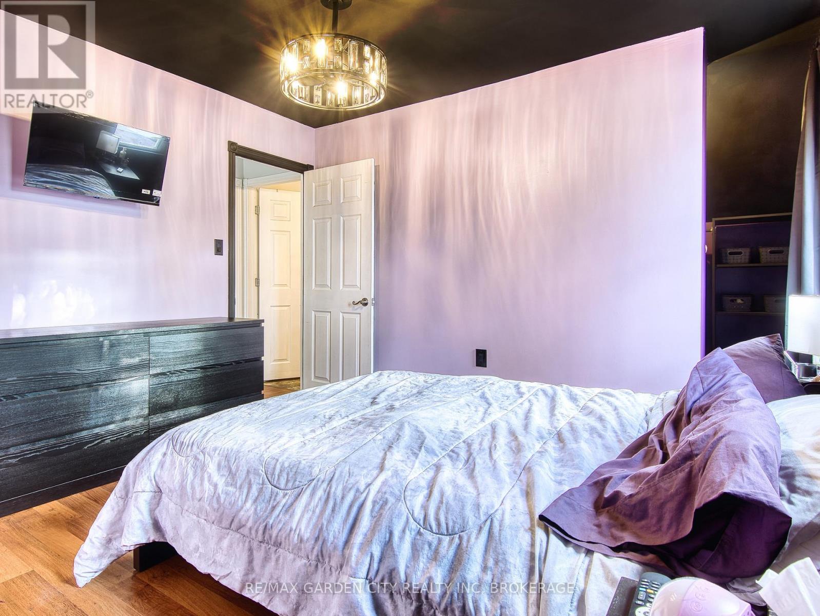 809 Steele Street, Port Colborne, Ontario  L3K 4Z5 - Photo 24 - X12488174