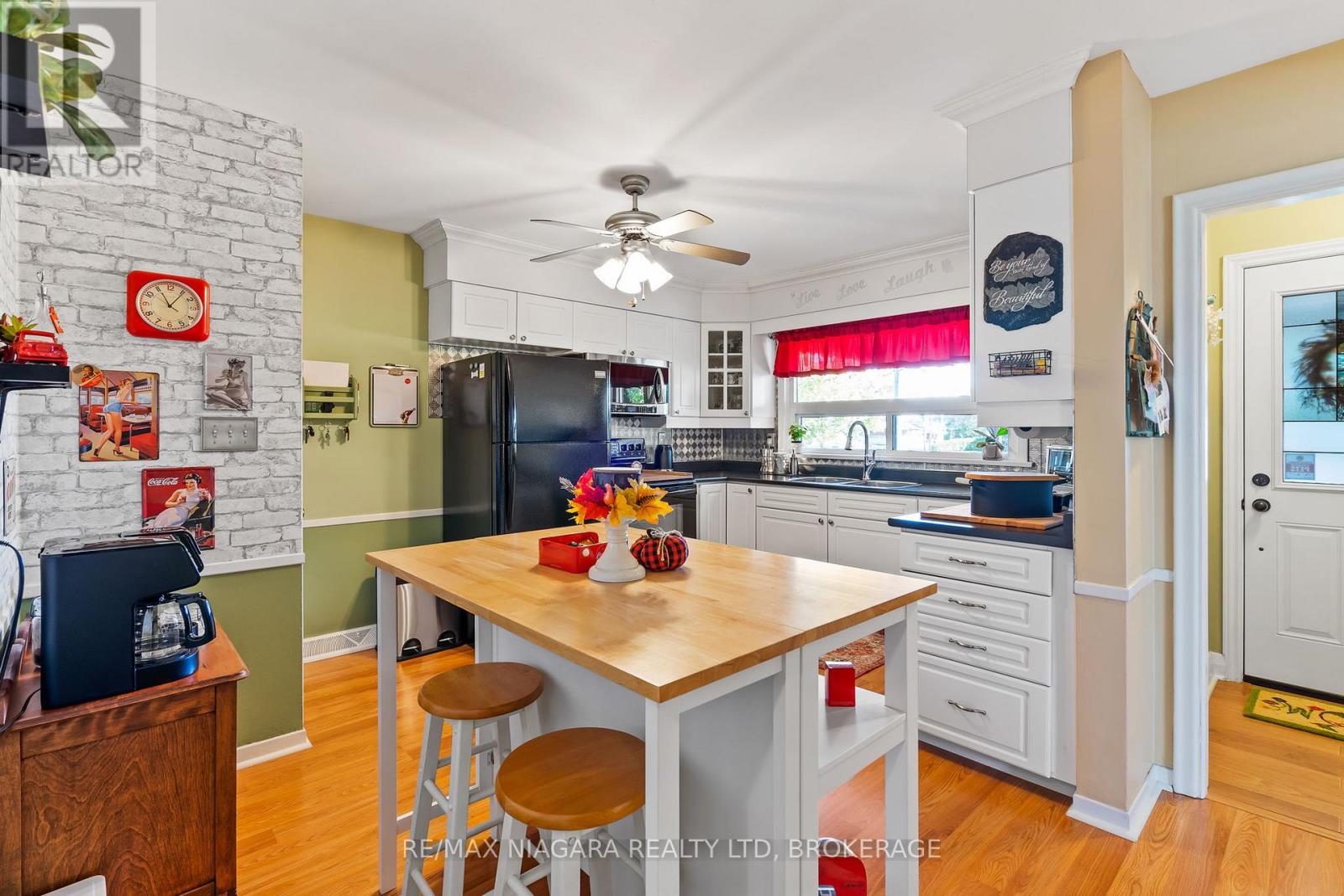 85 Golden Boulevard W, Welland, Ontario  L3B 1H8 - Photo 15 - X12488318