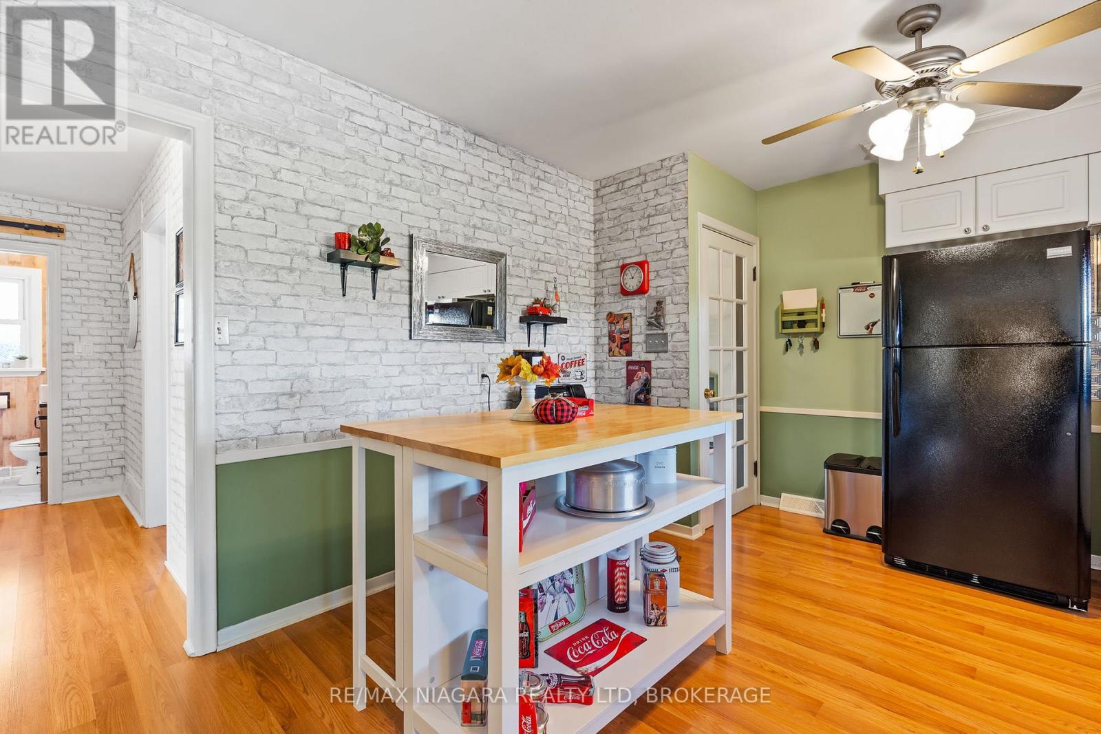 85 Golden Boulevard W, Welland, Ontario  L3B 1H8 - Photo 17 - X12488318