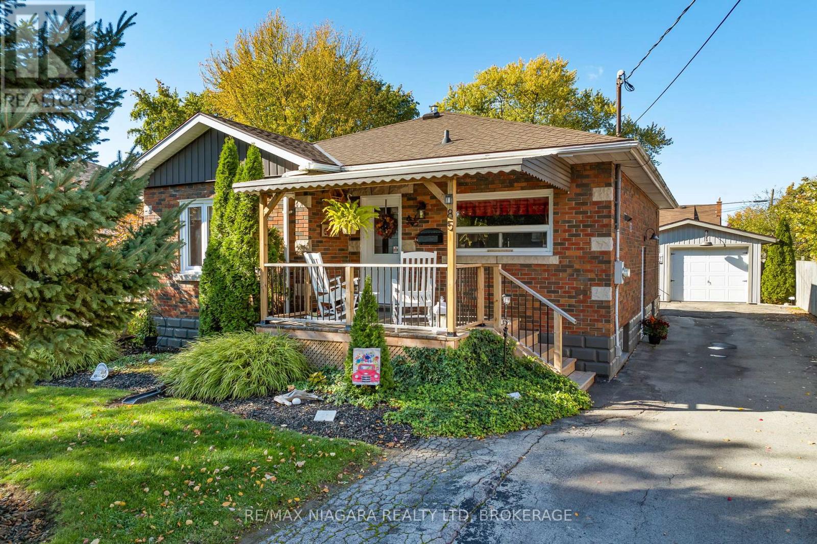 85 Golden Boulevard W, Welland, Ontario  L3B 1H8 - Photo 3 - X12488318