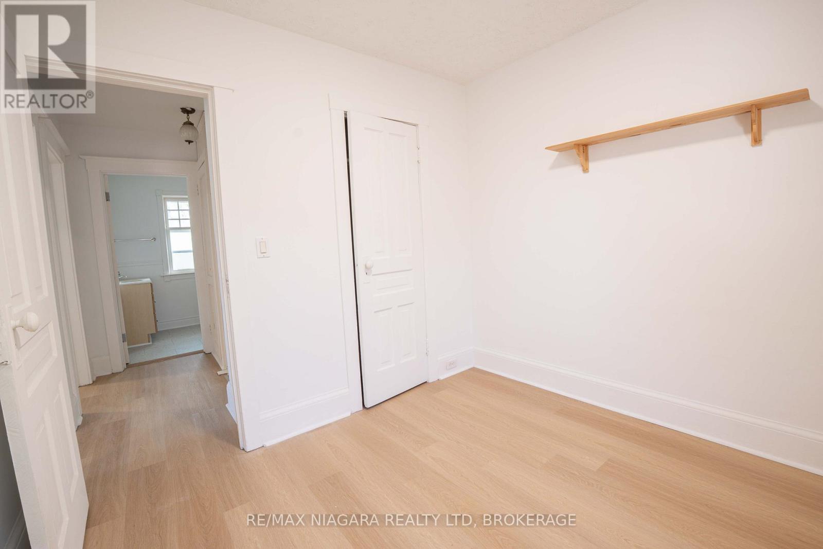 249 Russell Avenue, St. Catharines, Ontario  L2R 1X1 - Photo 11 - X12488382