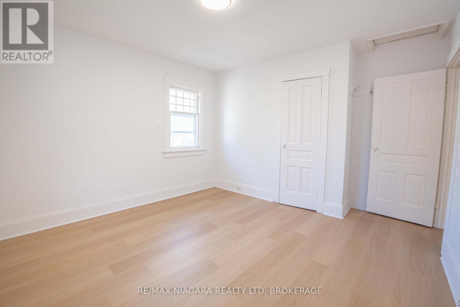 249 Russell Avenue, St. Catharines, Ontario  L2R 1X1 - Photo 15 - X12488382