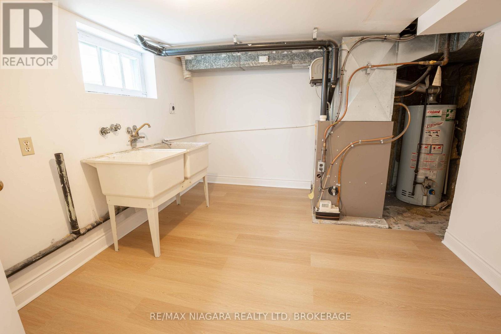 249 Russell Avenue, St. Catharines, Ontario  L2R 1X1 - Photo 25 - X12488382