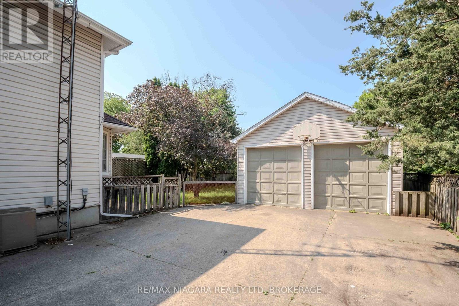 249 Russell Avenue, St. Catharines, Ontario  L2R 1X1 - Photo 30 - X12488382