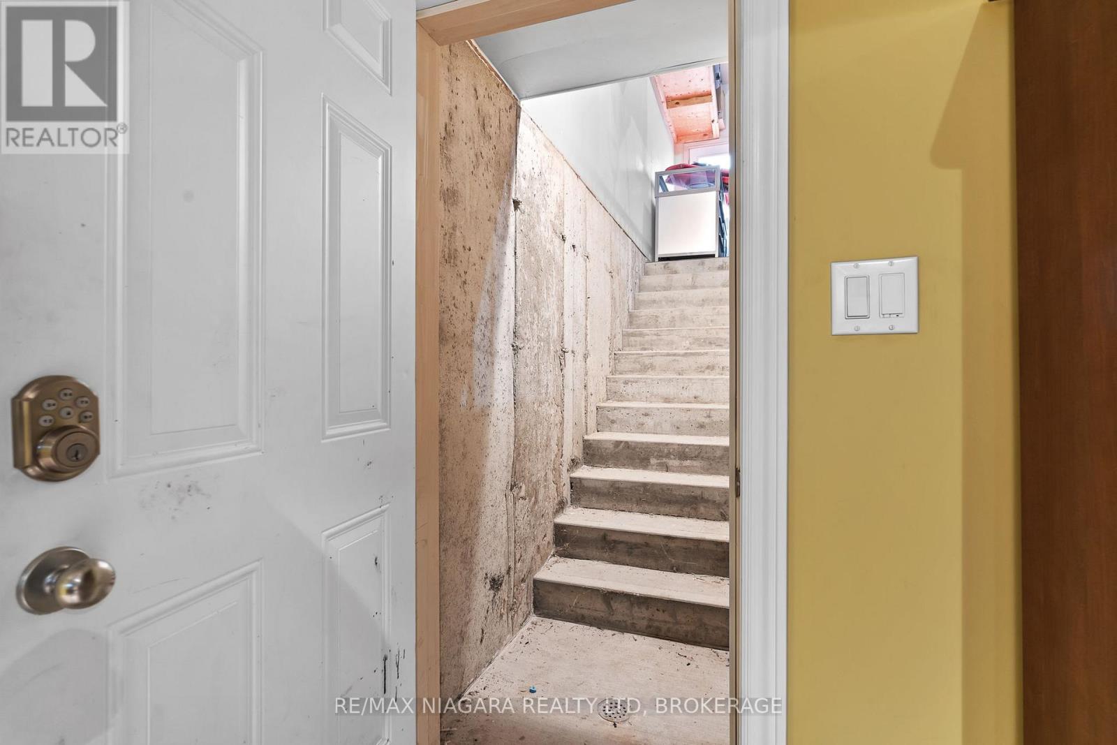 6877 Courtney Crescent, Niagara Falls, Ontario  L2H 0A3 - Photo 29 - X12488550