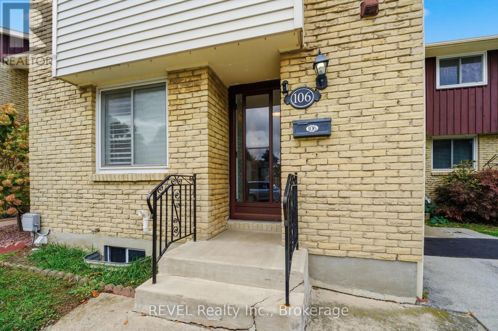 106 - 50 Lakeshore Road, St. Catharines, Ontario  L2N 6P8 - Photo 4 - X12488862