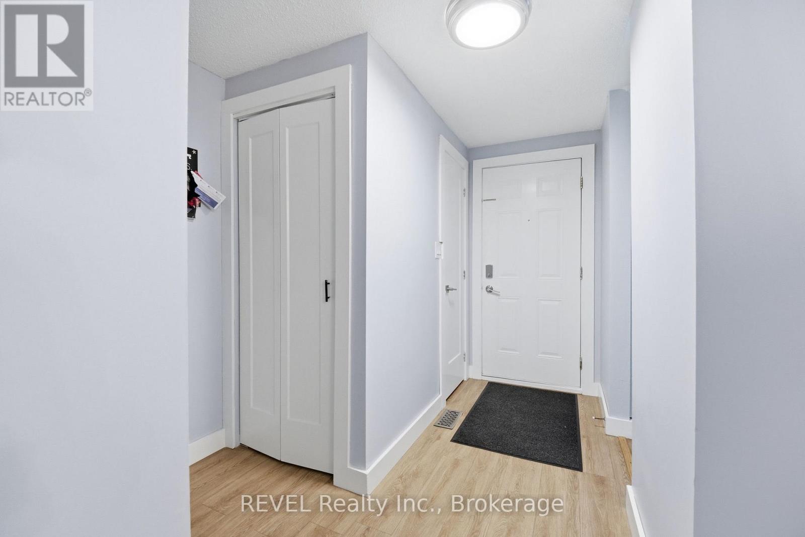 106 - 50 Lakeshore Road, St. Catharines, Ontario  L2N 6P8 - Photo 5 - X12488862