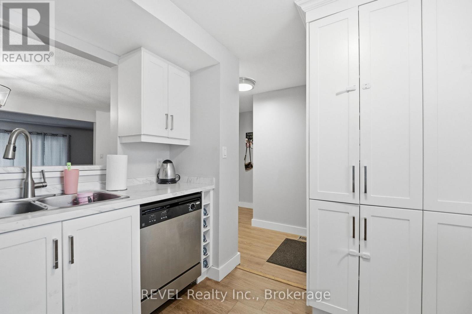 106 - 50 Lakeshore Road, St. Catharines, Ontario  L2N 6P8 - Photo 9 - X12488862