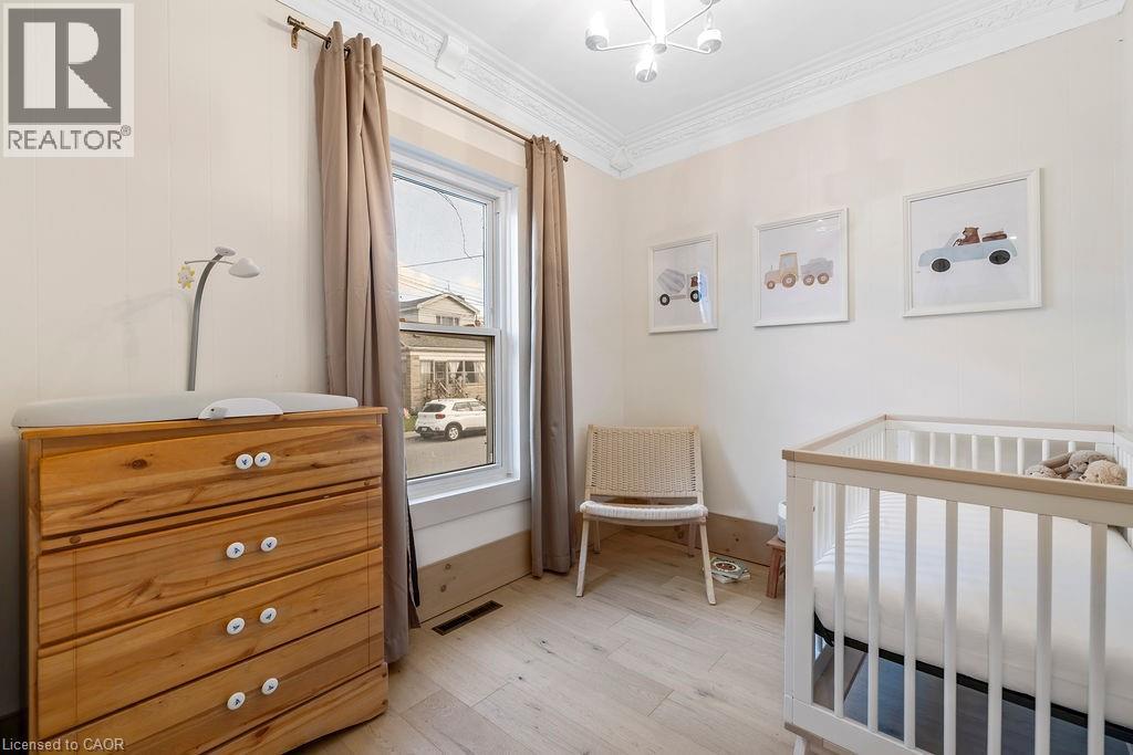 2 1/2 East 23rd Street, Hamilton, Ontario  L8V 2W6 - Photo 3 - 40782622