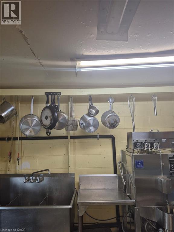 450 Woodlawn W, Guelph, Ontario  N1E 1A6 - Photo 4 - 40782281