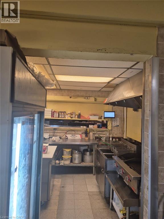 450 Woodlawn W, Guelph, Ontario  N1E 1A6 - Photo 5 - 40782281