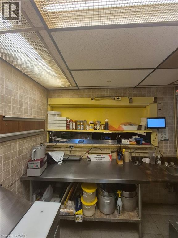 450 Woodlawn W, Guelph, Ontario  N1E 1A6 - Photo 7 - 40782281