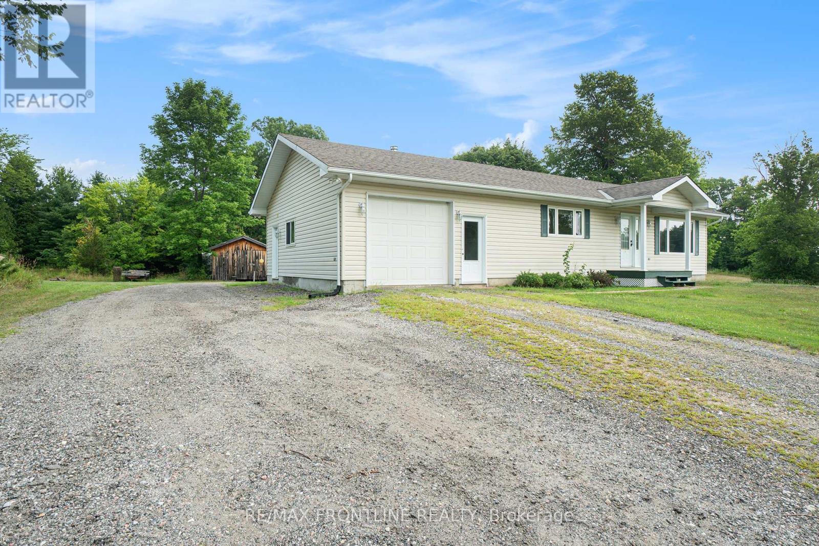 20650 Hwy 7 Highway, Tay Valley, Ontario  K0H 2B0 - Photo 3 - X12488642