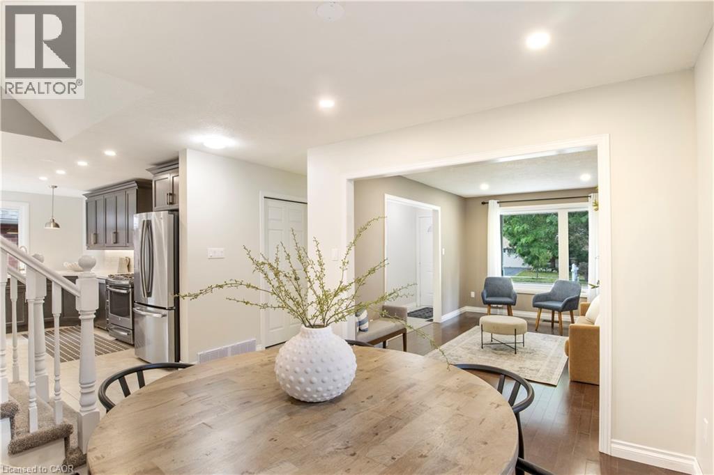 427 Dansbury Drive, Waterloo, Ontario  N2K 3X9 - Photo 8 - 40780657