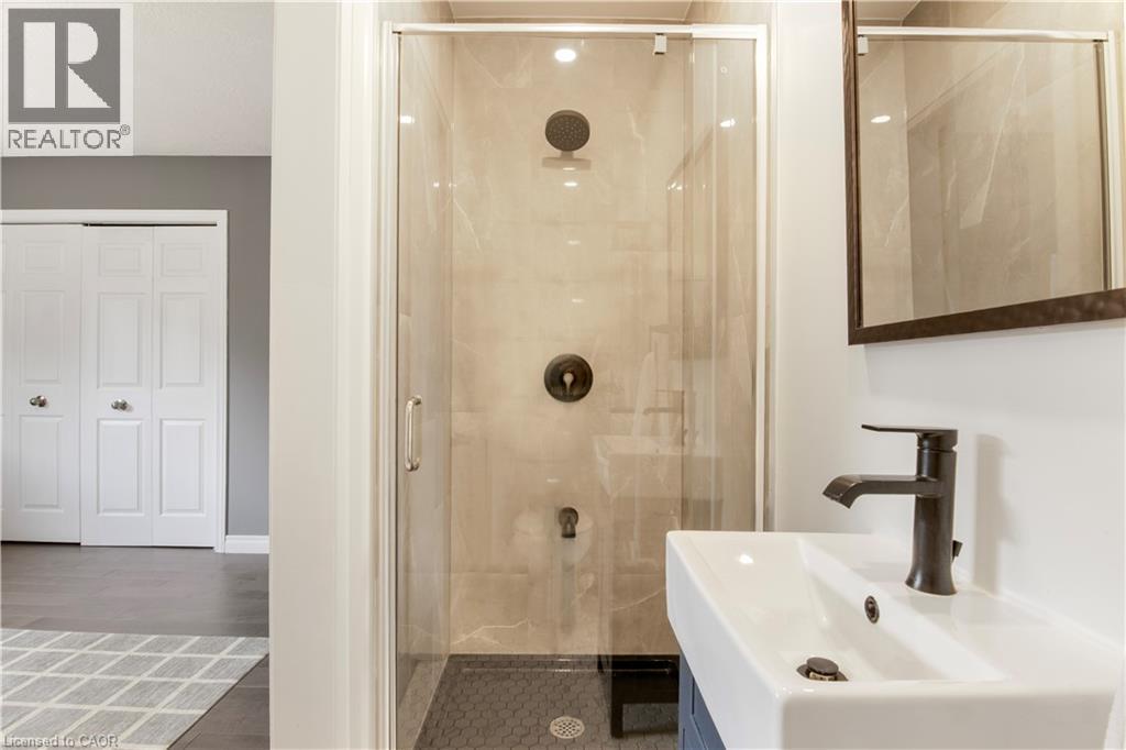 427 Dansbury Drive, Waterloo, Ontario  N2K 3X9 - Photo 22 - 40780657