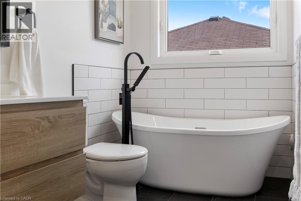 427 Dansbury Drive, Waterloo, Ontario  N2K 3X9 - Photo 32 - 40780657