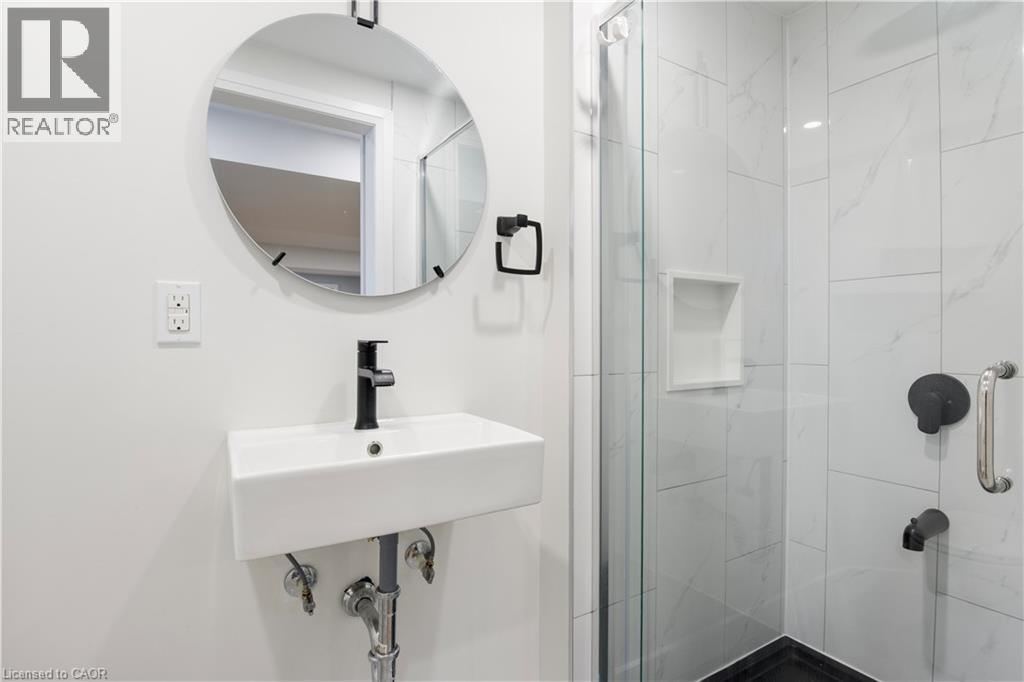 427 Dansbury Drive, Waterloo, Ontario  N2K 3X9 - Photo 35 - 40780657