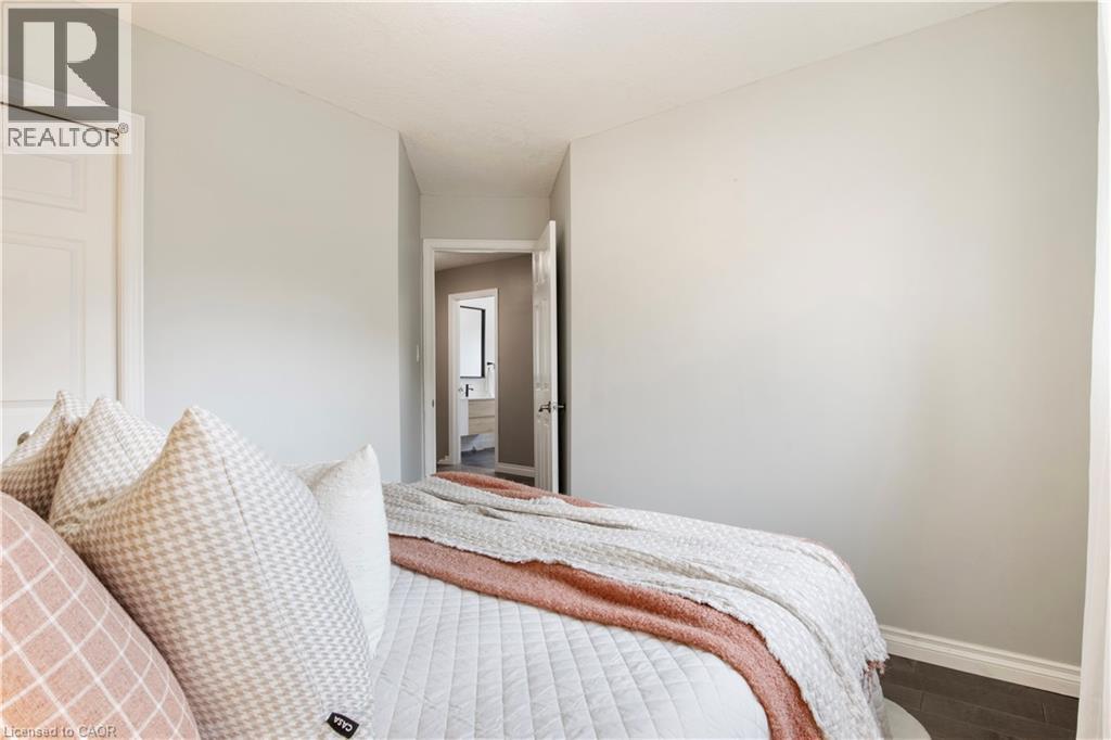 427 Dansbury Drive, Waterloo, Ontario  N2K 3X9 - Photo 30 - 40780657