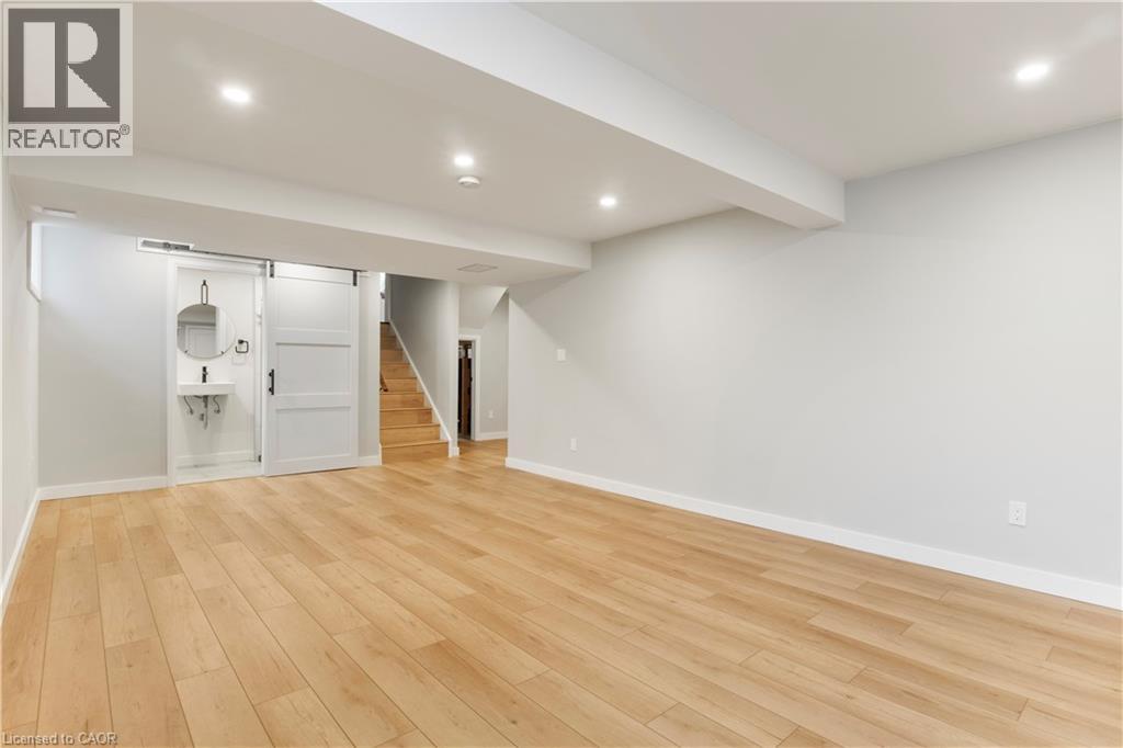 427 Dansbury Drive, Waterloo, Ontario  N2K 3X9 - Photo 34 - 40780657