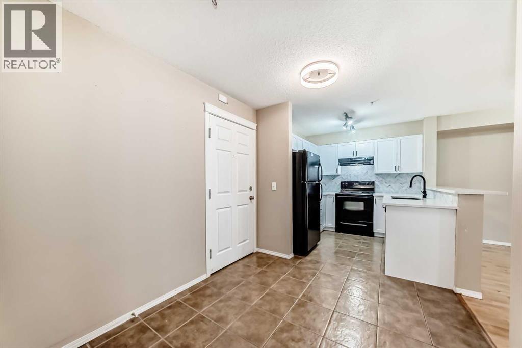 8106, 70 Panamount Drive Nw, Calgary, Alberta  T3K 6L7 - Photo 7 - A2255150