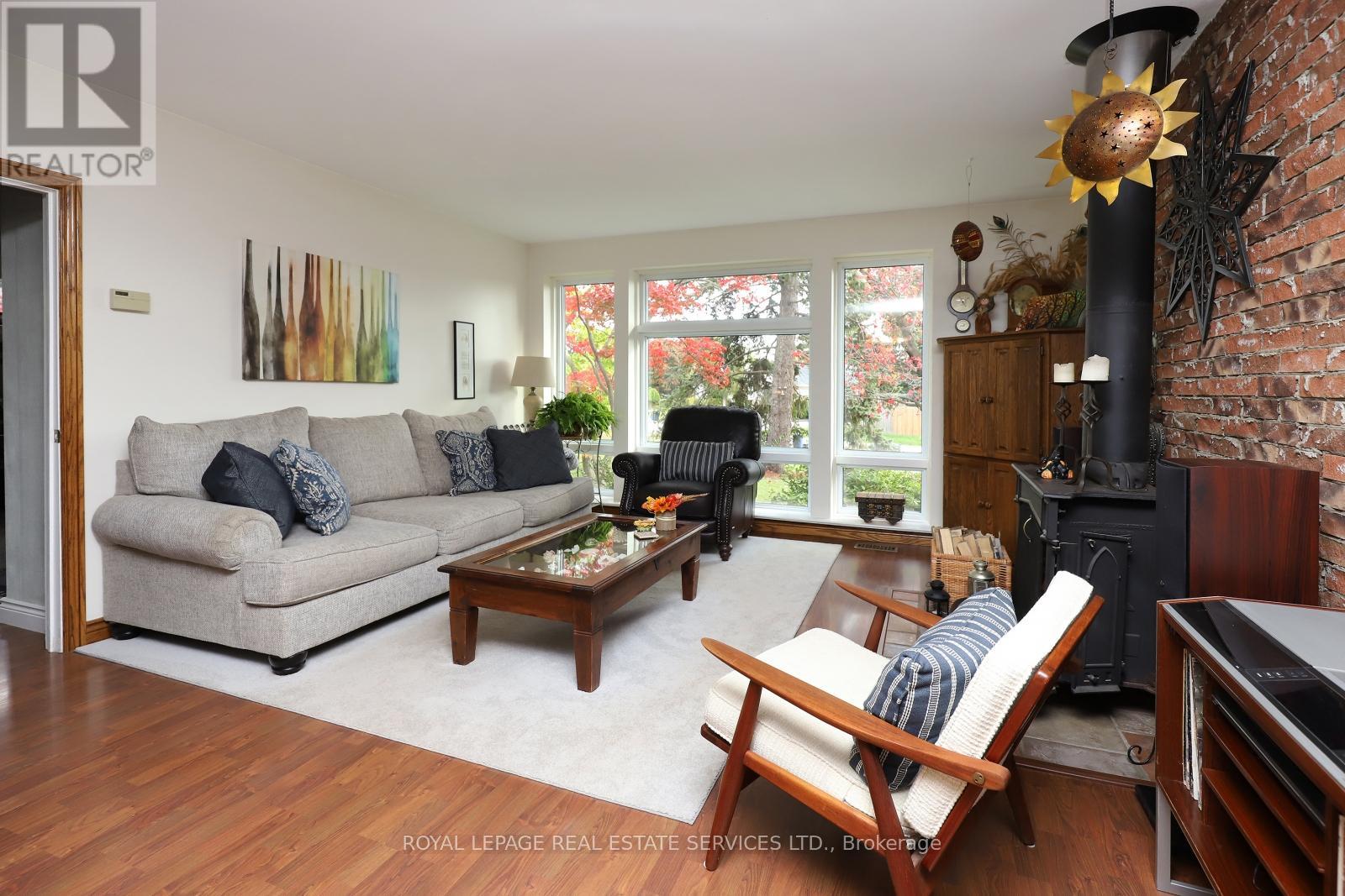 167 Oliver Place, Oakville, Ontario  L6H 1K9 - Photo 6 - W12457697